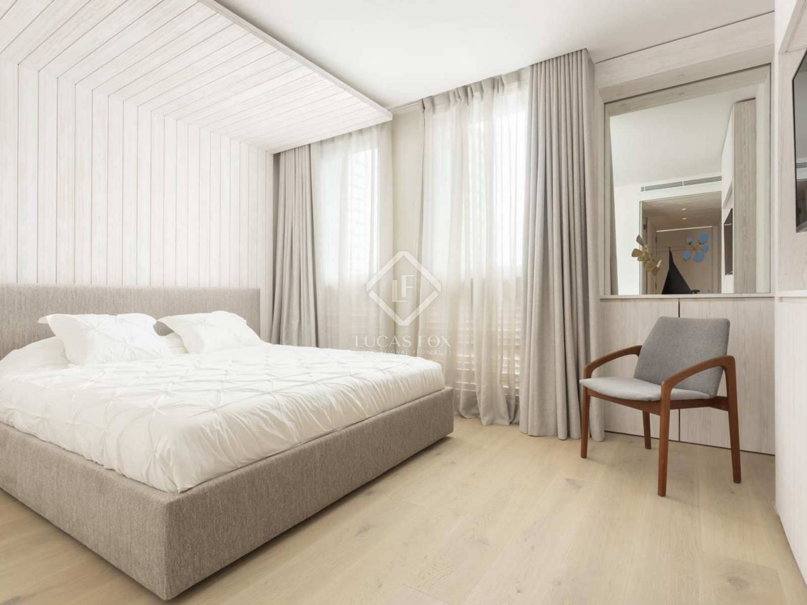 4 soveværelse Penthouse til salg i Barcelona by med swimmingpool garage - € 4.495.000 (Ref: 8312321)