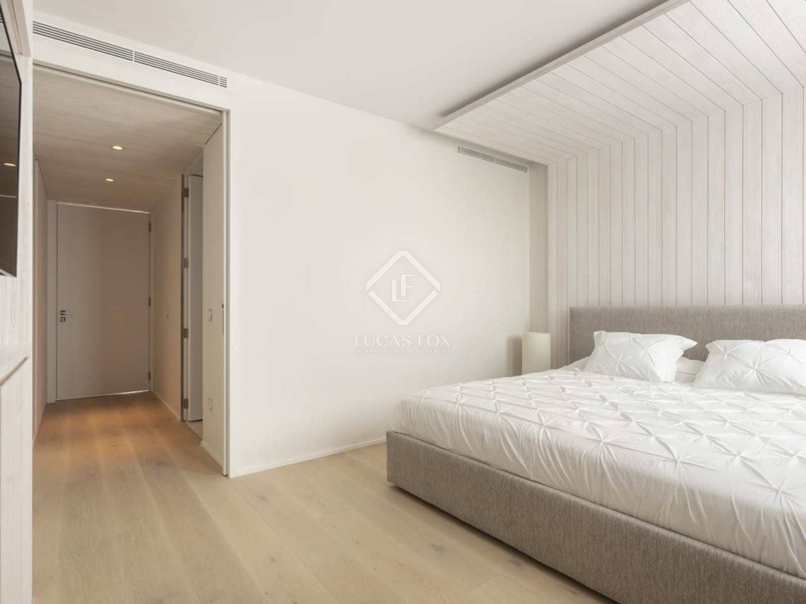 4 soveværelse Penthouse til salg i Barcelona by med swimmingpool garage - € 4.495.000 (Ref: 8312321)