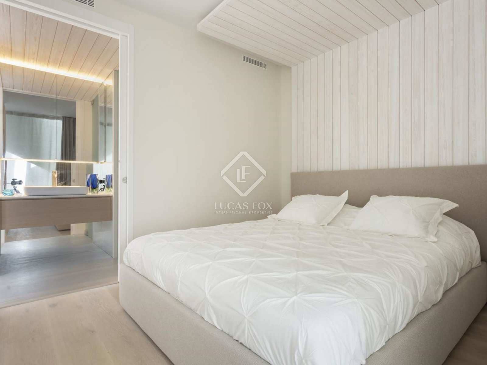 4 soveværelse Penthouse til salg i Barcelona by med swimmingpool garage - € 4.495.000 (Ref: 8312321)