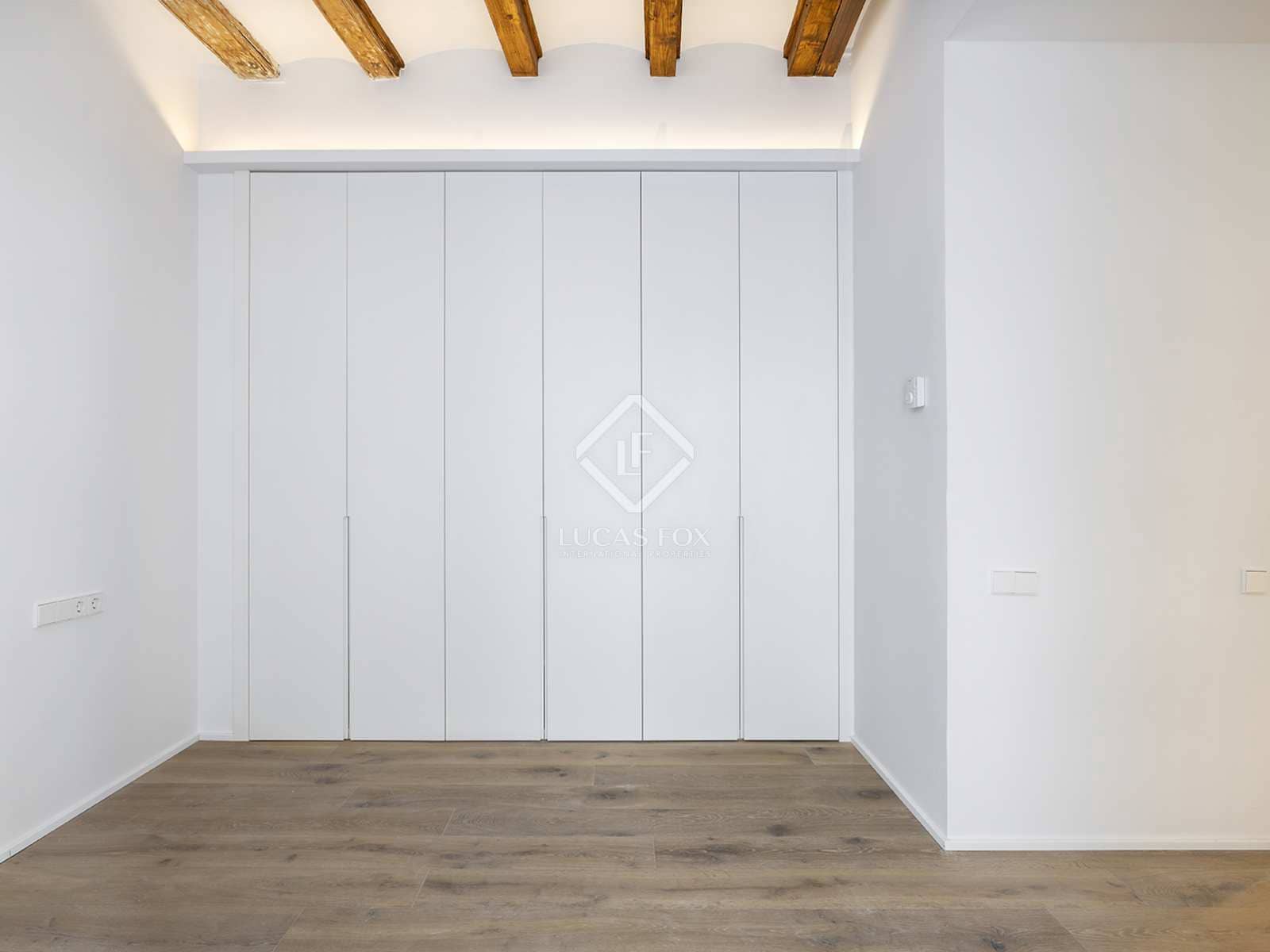 2 sypialnia Apartament na sprzedaż w Miasto Barcelona z basenem - 1 145 000 € (Ref: 8315532)