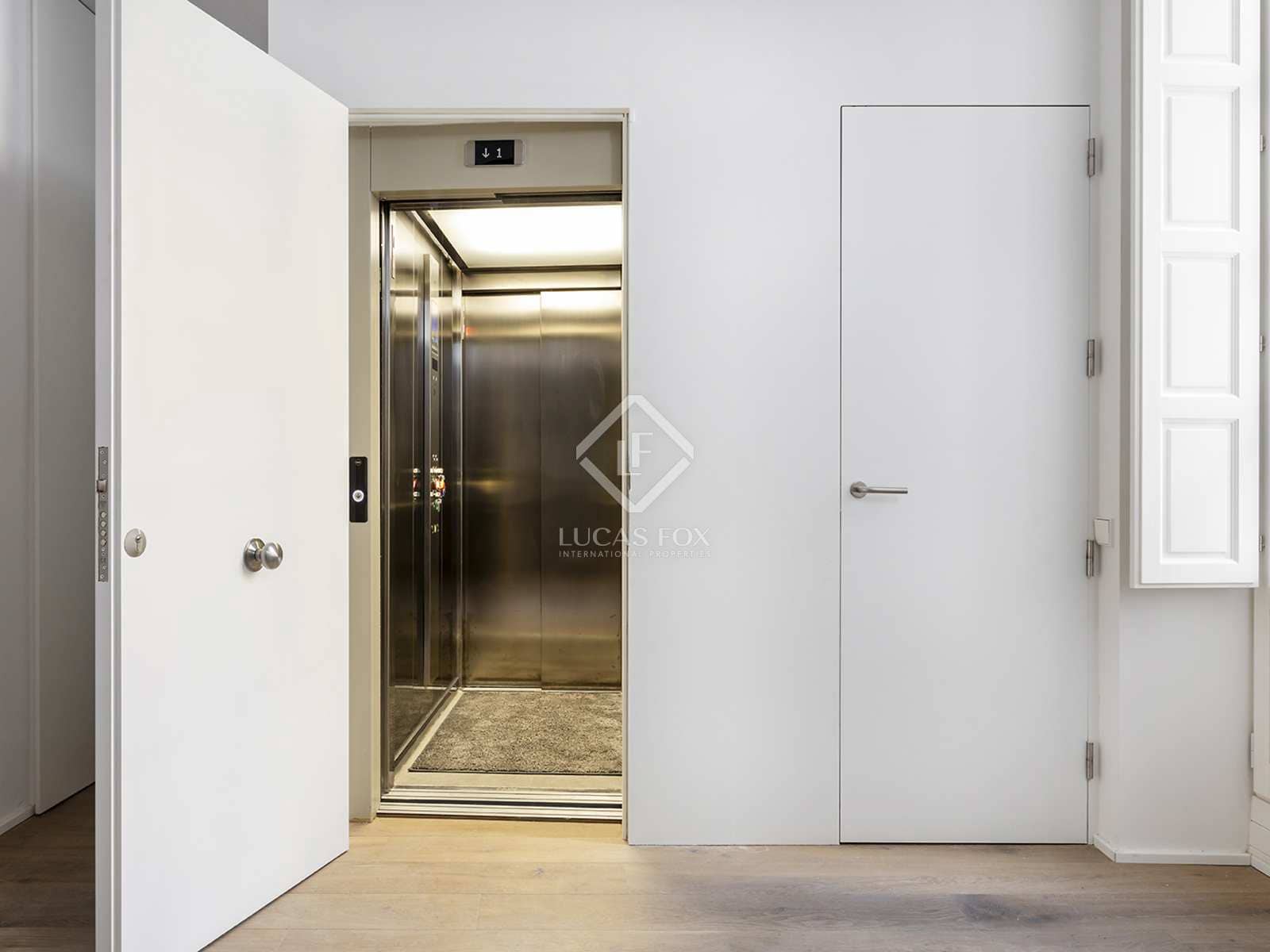 2 sypialnia Apartament na sprzedaż w Miasto Barcelona z basenem - 1 145 000 € (Ref: 8315532)