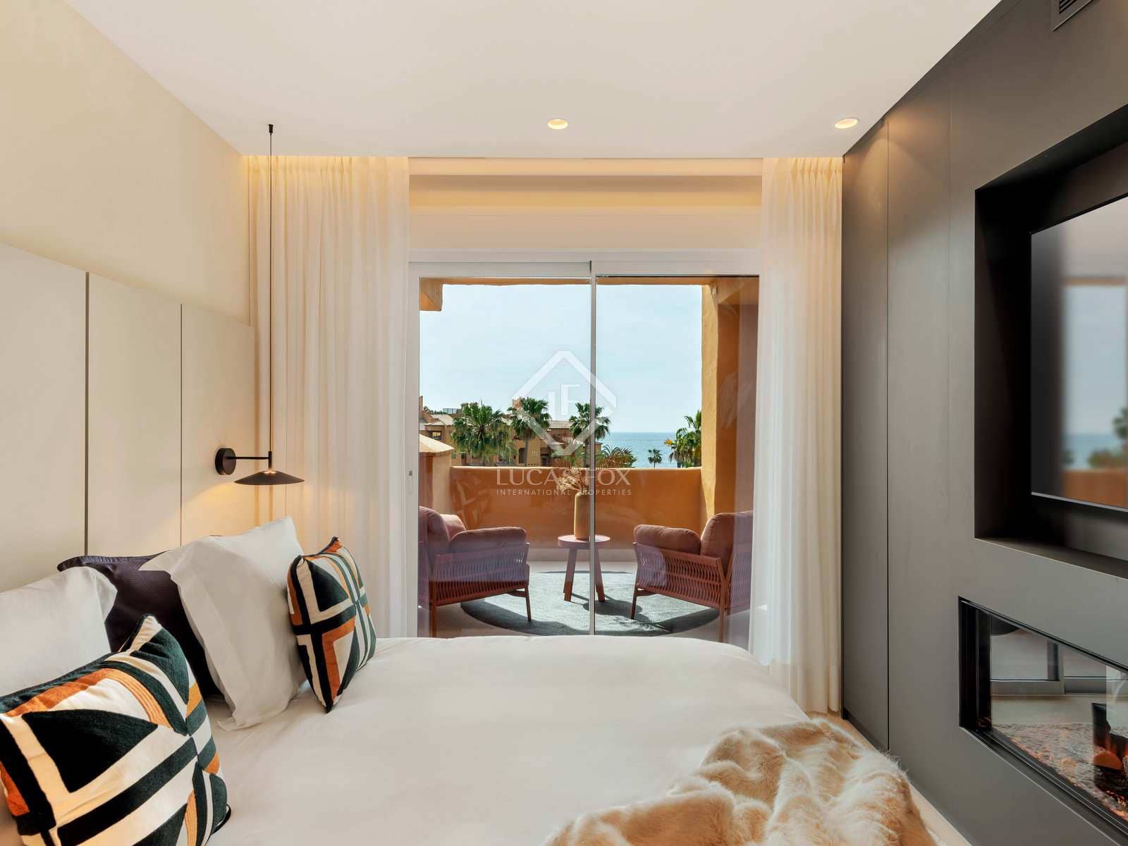 3 slaapkamer Appartement te koop in Estepona met zwembad garage - € 1.750.000 (Ref: 8316942)