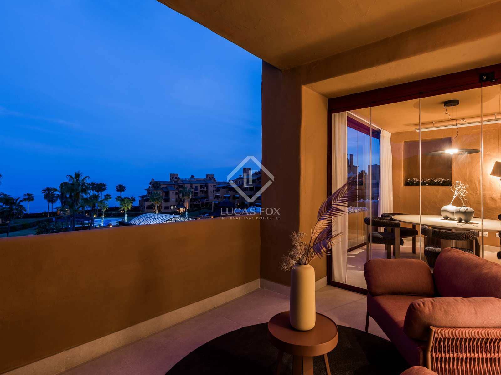 3 slaapkamer Appartement te koop in Estepona met zwembad garage - € 1.750.000 (Ref: 8316942)