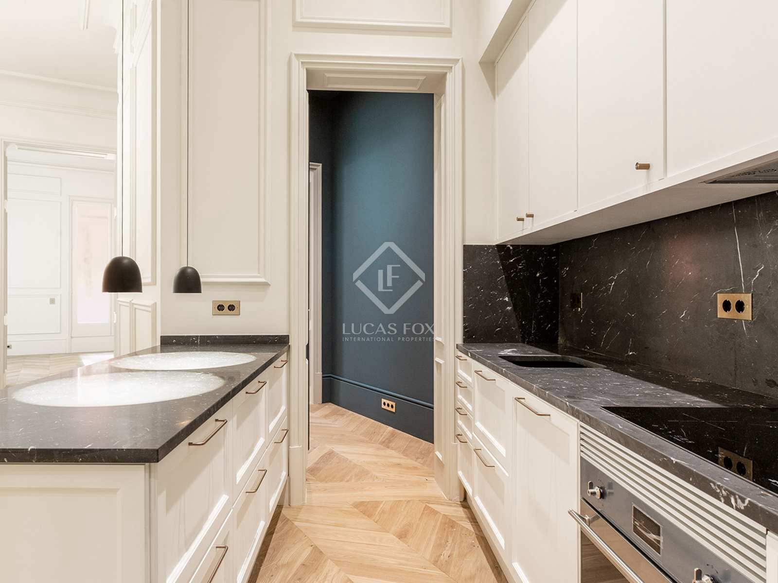 3 bedroom Apartment for rent in Barcelona city - € 5,000 (Ref: 8316943)