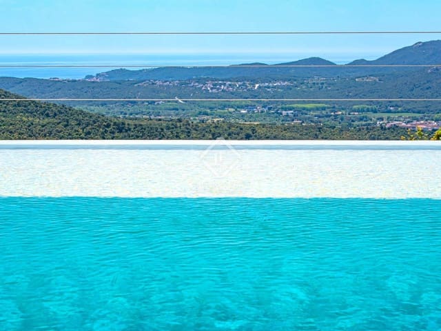 4 soveværelse Villa til salg i Santa Cristina d'Aro med swimmingpool - € 885.000 (Ref: 8323473)