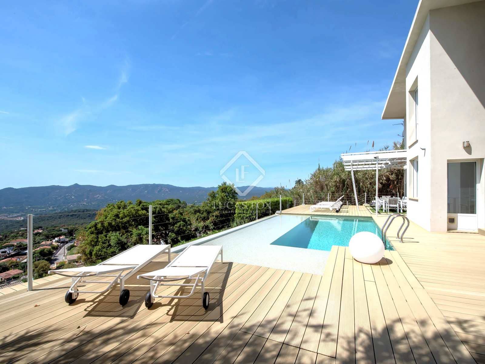 4 soveværelse Villa til salg i Santa Cristina d'Aro med swimmingpool - € 885.000 (Ref: 8323473)