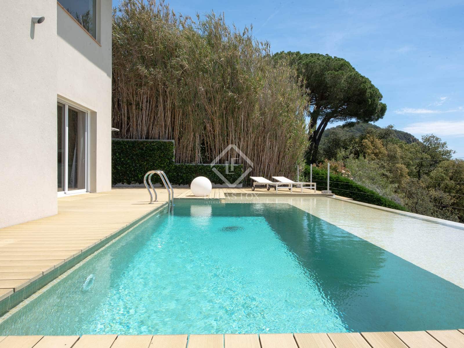 4 soveværelse Villa til salg i Santa Cristina d'Aro med swimmingpool - € 885.000 (Ref: 8323473)