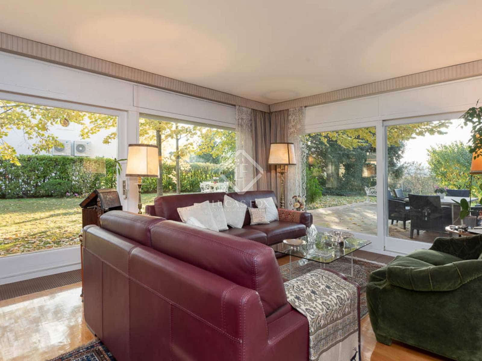 4 soveværelse Villa til salg i Girona by med garage - € 1.130.000 (Ref: 8329191)