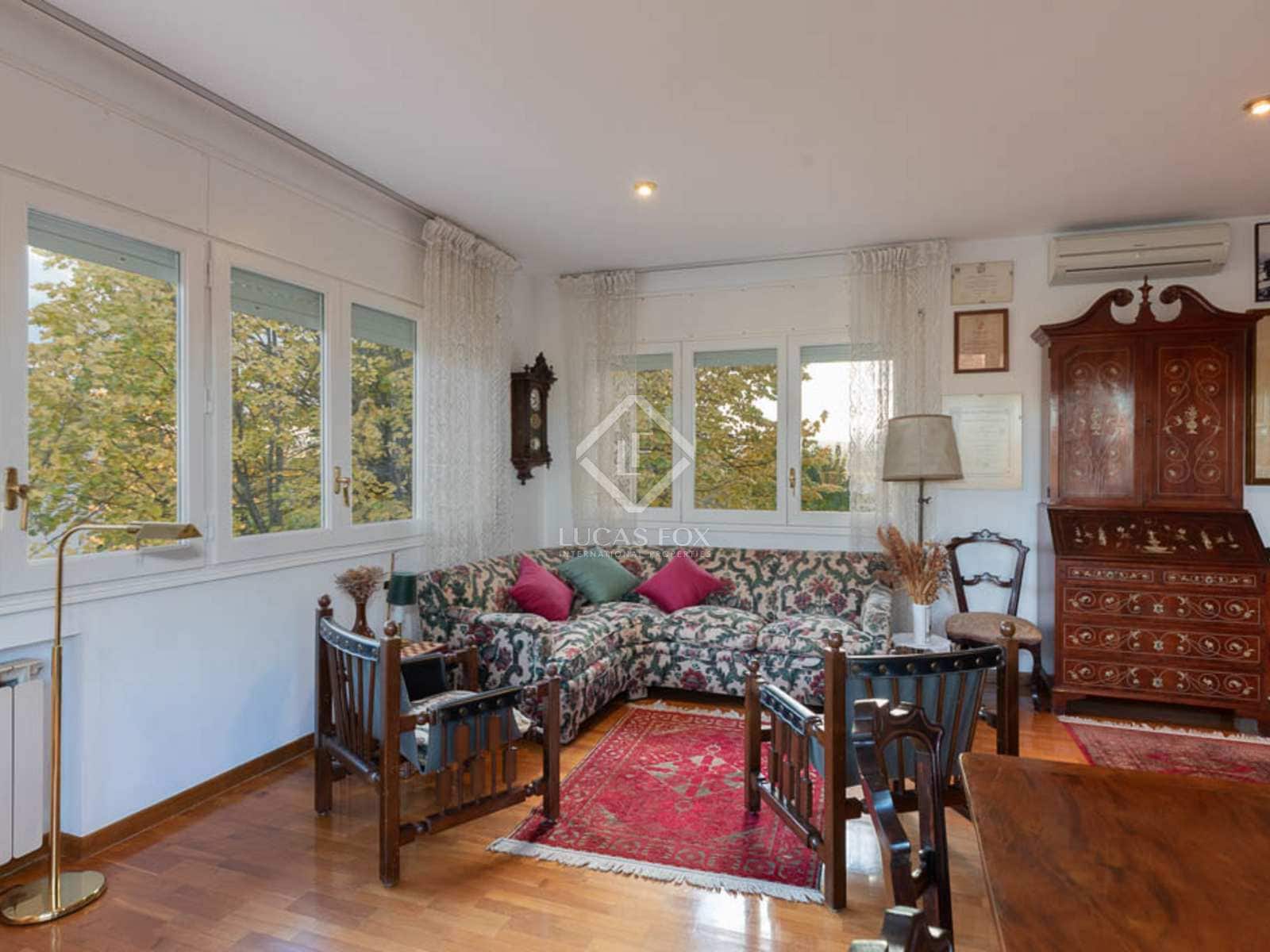 4 soveværelse Villa til salg i Girona by med garage - € 1.130.000 (Ref: 8329191)