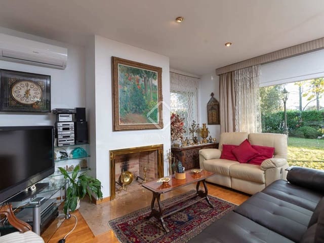 4 slaapkamer Villa te koop in Gerona stad met garage - € 1.130.000 (Ref: 8329191)