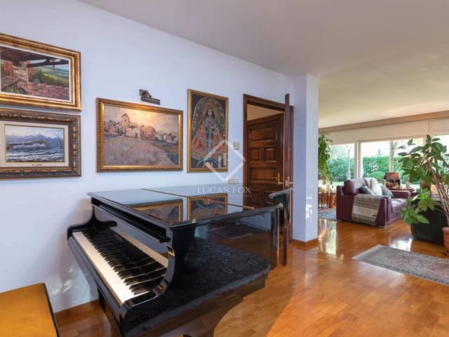 4 slaapkamer Villa te koop in Gerona stad met garage - € 1.130.000 (Ref: 8329191)