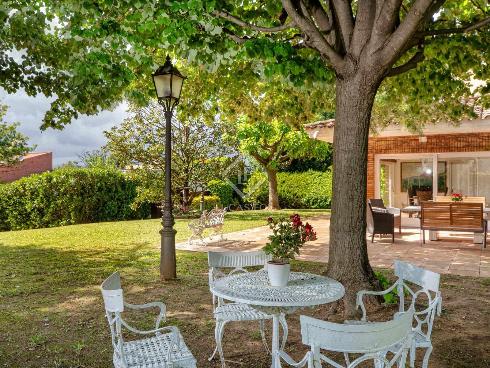 4 soveværelse Villa til salg i Girona by med garage - € 1.130.000 (Ref: 8329191)