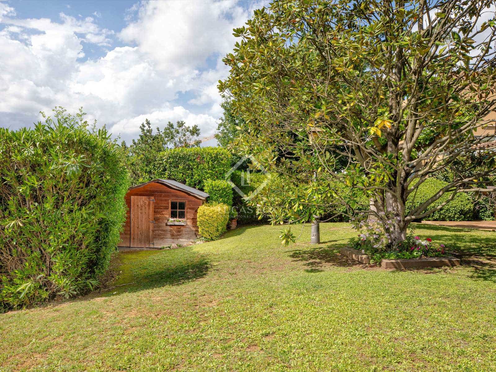 4 soveværelse Villa til salg i Girona by med garage - € 1.130.000 (Ref: 8329191)