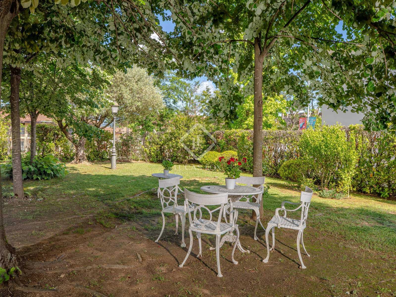 4 soveværelse Villa til salg i Girona by med garage - € 1.130.000 (Ref: 8329191)