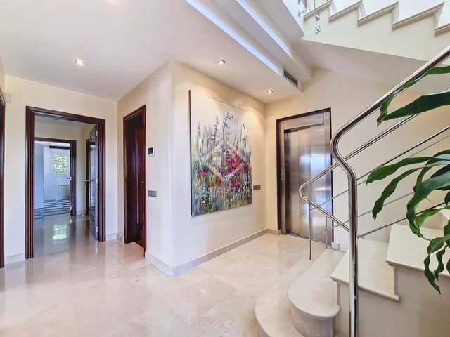 5 bedroom Villa for sale in Vilanova i la Geltrú with pool garage - € 2,100,000 (Ref: 8332616)