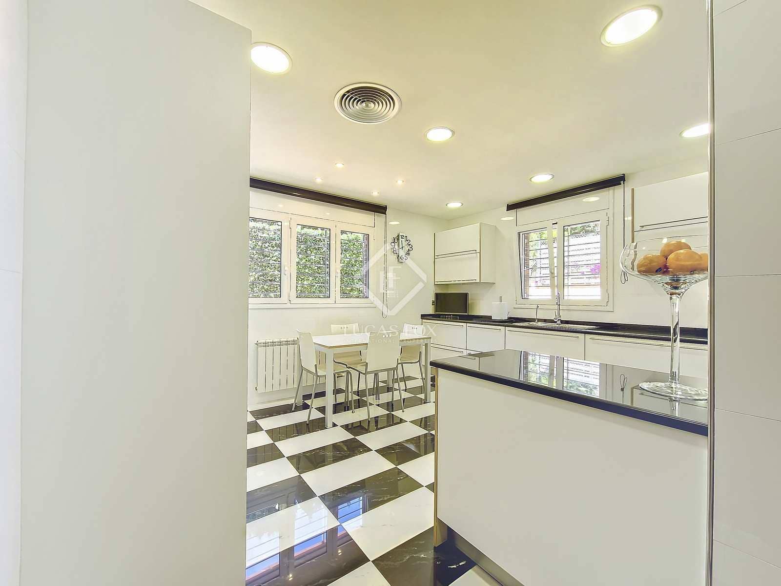 5 soveværelse Villa til salg i Vilanova i la Geltru med swimmingpool garage - € 2.100.000 (Ref: 8332616)