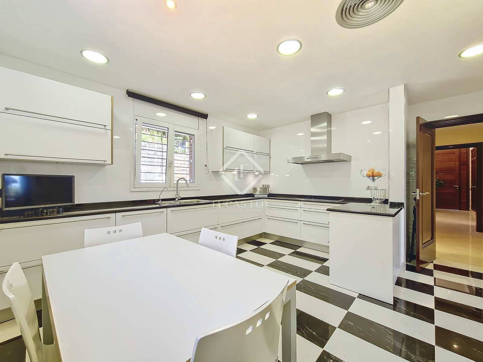 5 soveværelse Villa til salg i Vilanova i la Geltru med swimmingpool garage - € 2.100.000 (Ref: 8332616)