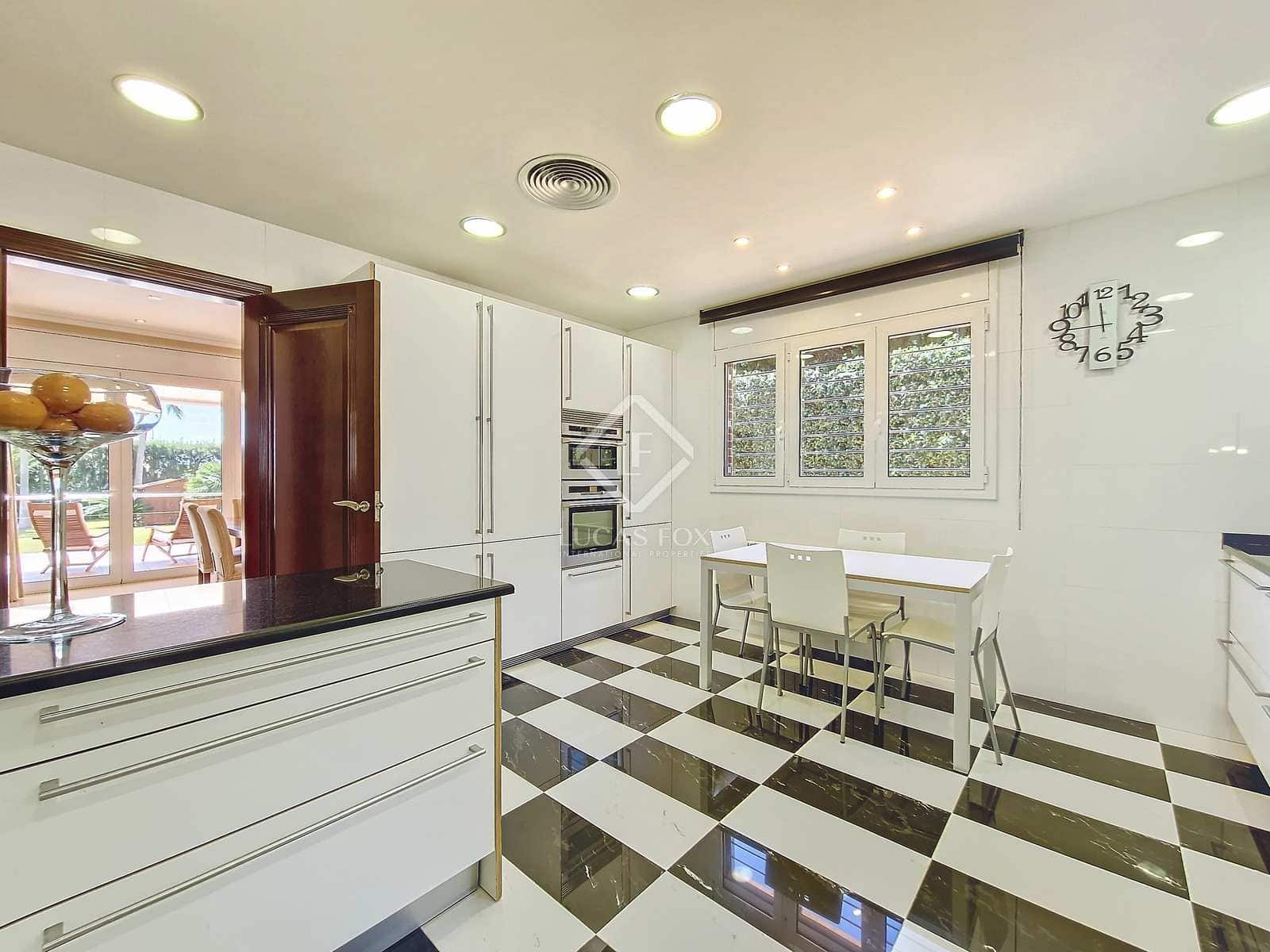 5 soveværelse Villa til salg i Vilanova i la Geltru med swimmingpool garage - € 2.100.000 (Ref: 8332616)