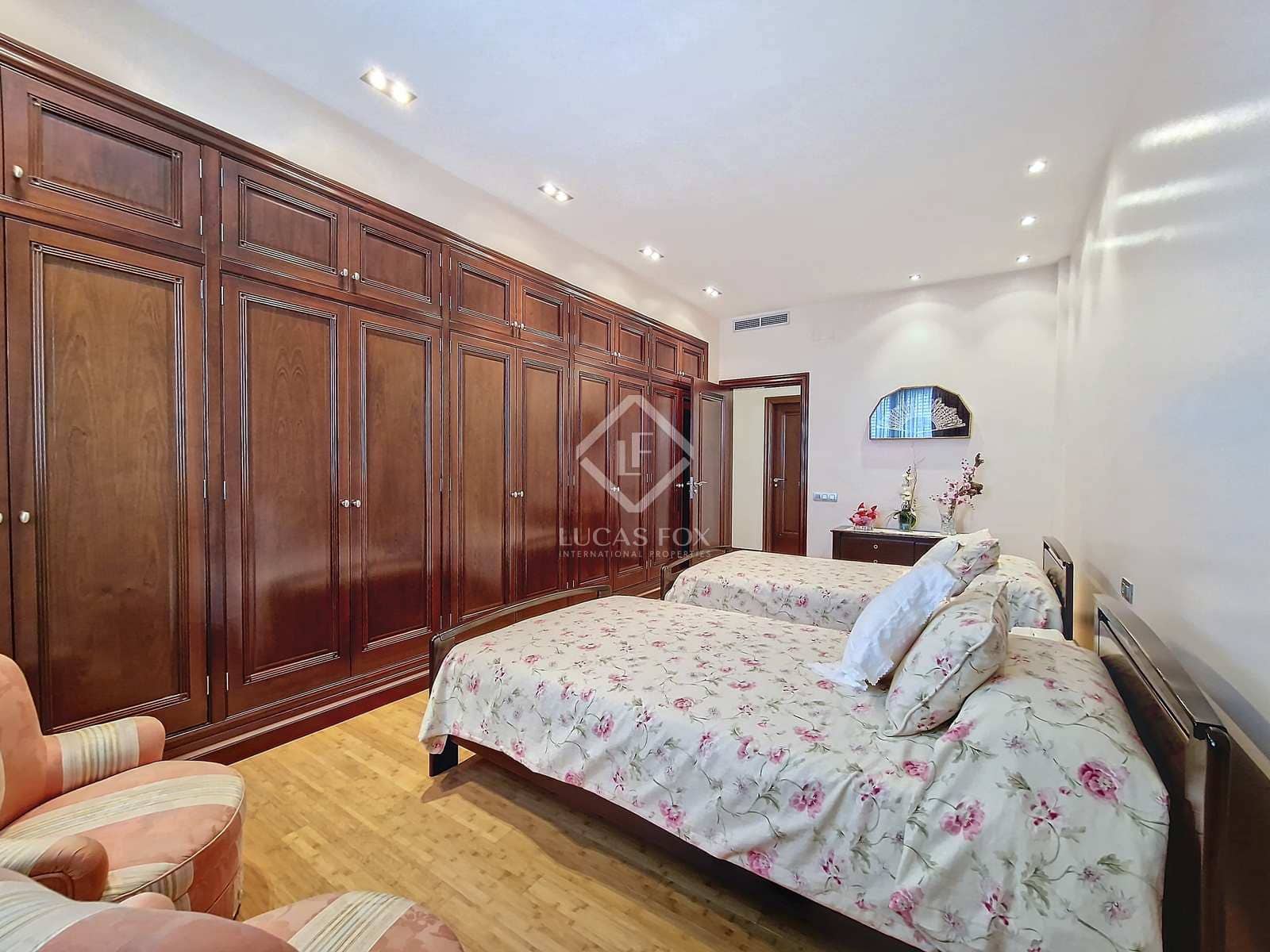 5 soveværelse Villa til salg i Vilanova i la Geltru med swimmingpool garage - € 2.100.000 (Ref: 8332616)