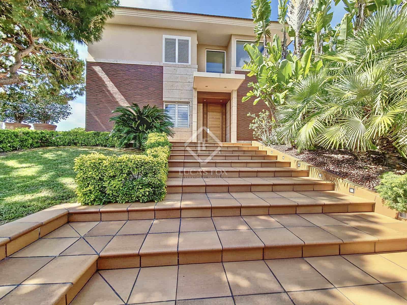 5 soveværelse Villa til salg i Vilanova i la Geltru med swimmingpool garage - € 2.100.000 (Ref: 8332616)