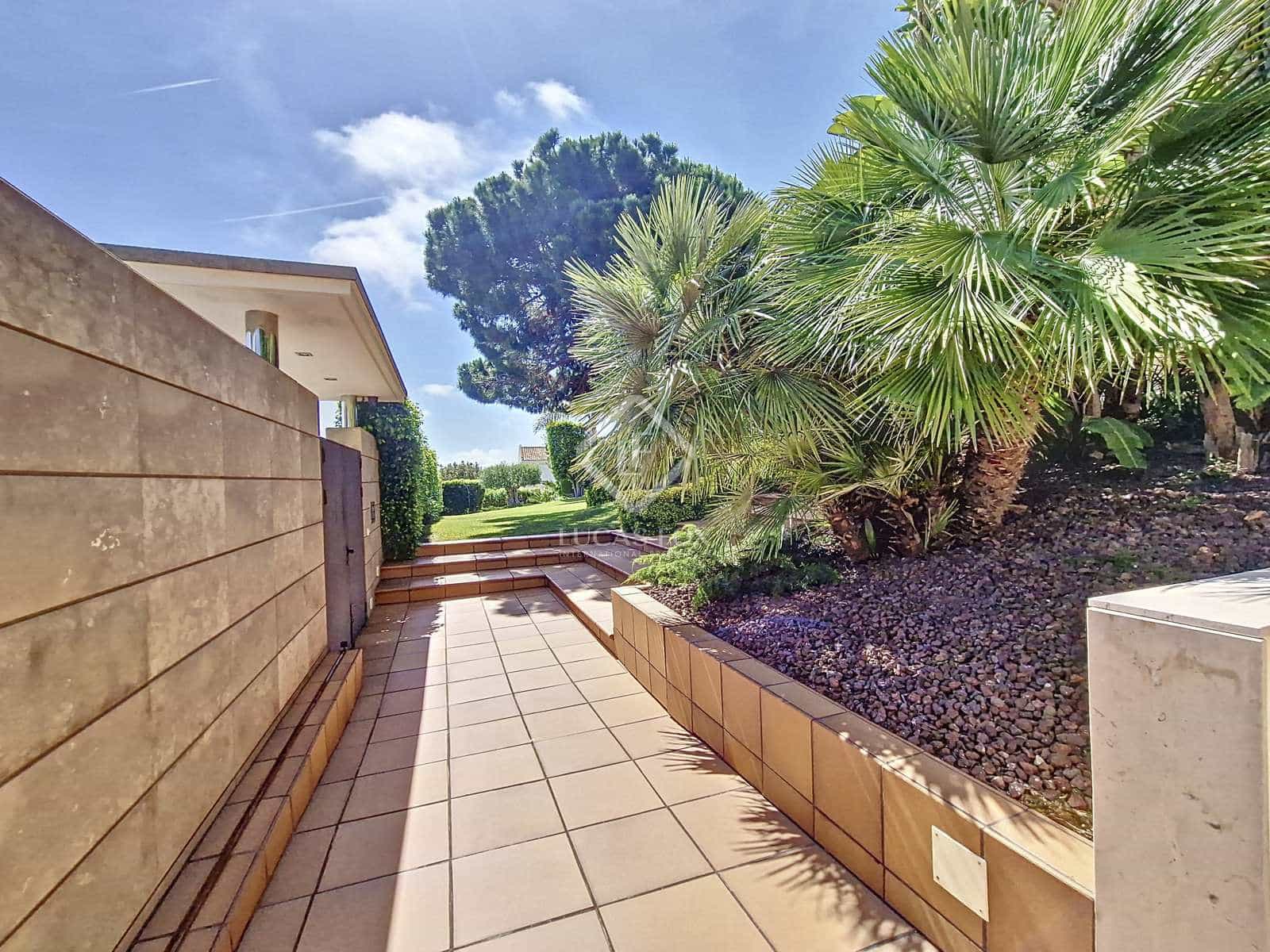 5 soveværelse Villa til salg i Vilanova i la Geltru med swimmingpool garage - € 2.100.000 (Ref: 8332616)