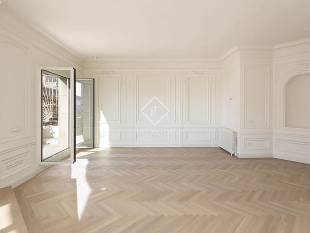 4 quarto Penthouse para venda em Barcelona cidade com piscina - 3 600 000 € (Ref: 8332967)