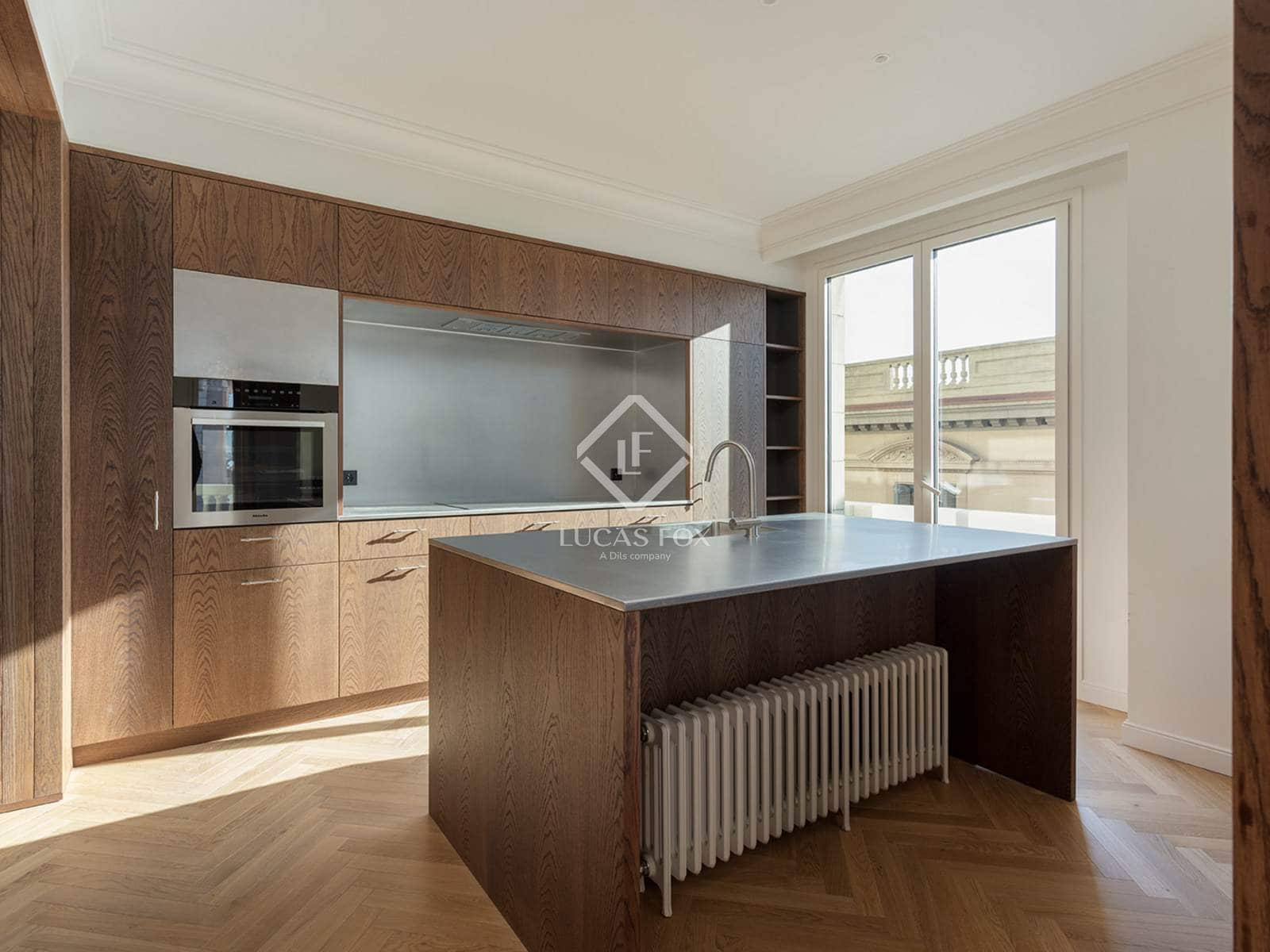 4 slaapkamer Appartement te koop in Barcelona stad - € 1.850.000 (Ref: 8332968)