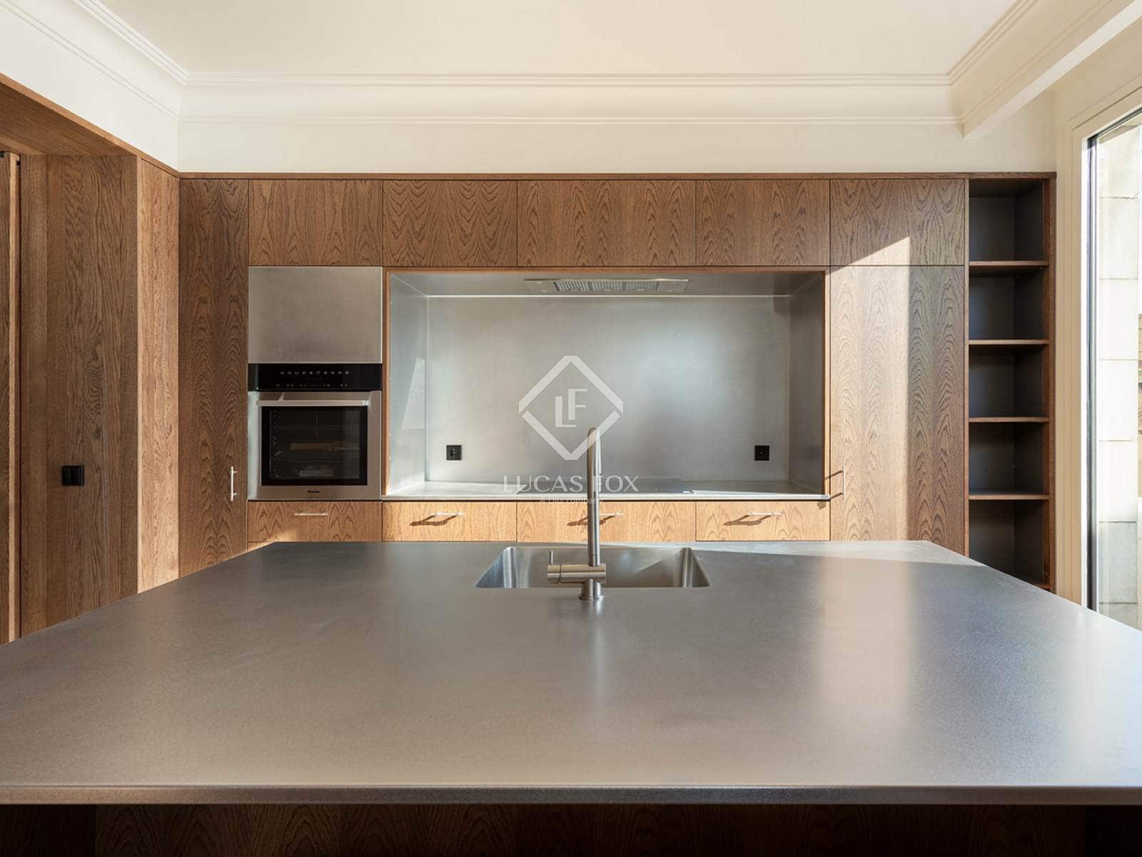 4 slaapkamer Appartement te koop in Barcelona stad - € 1.850.000 (Ref: 8332968)