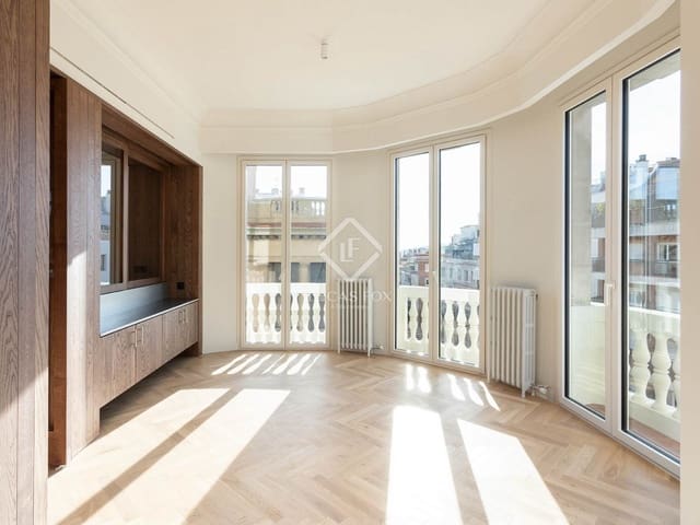 4 slaapkamer Appartement te koop in Barcelona stad - € 1.850.000 (Ref: 8332968)