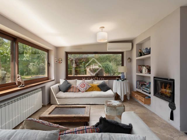 6 soverom Villa til salgs i Santa Cristina d'Aro med svømmebasseng garasje - € 995 000 (Ref: 8334394)