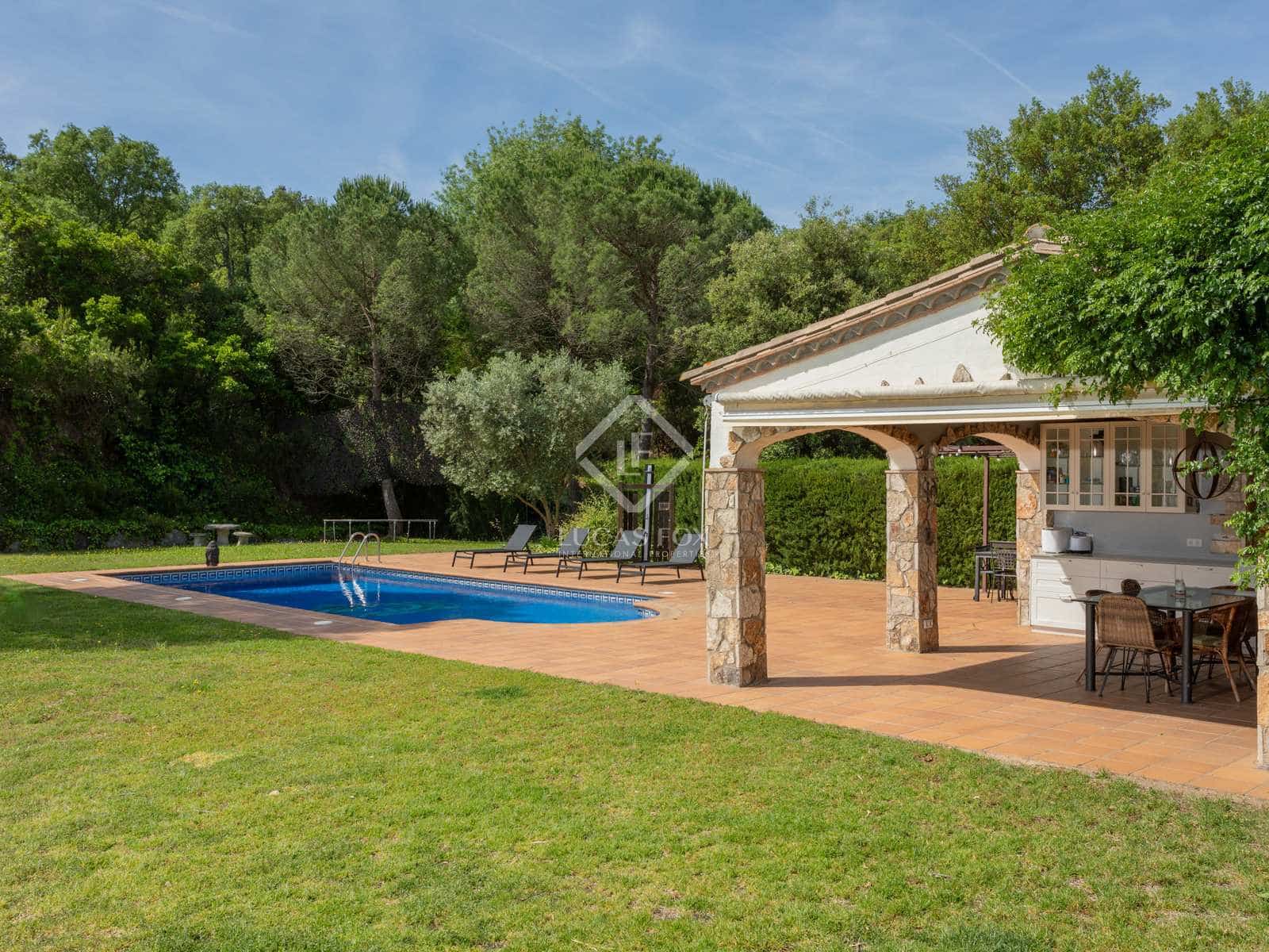 6 soveværelse Villa til salg i Santa Cristina d'Aro med swimmingpool garage - € 995.000 (Ref: 8334394)
