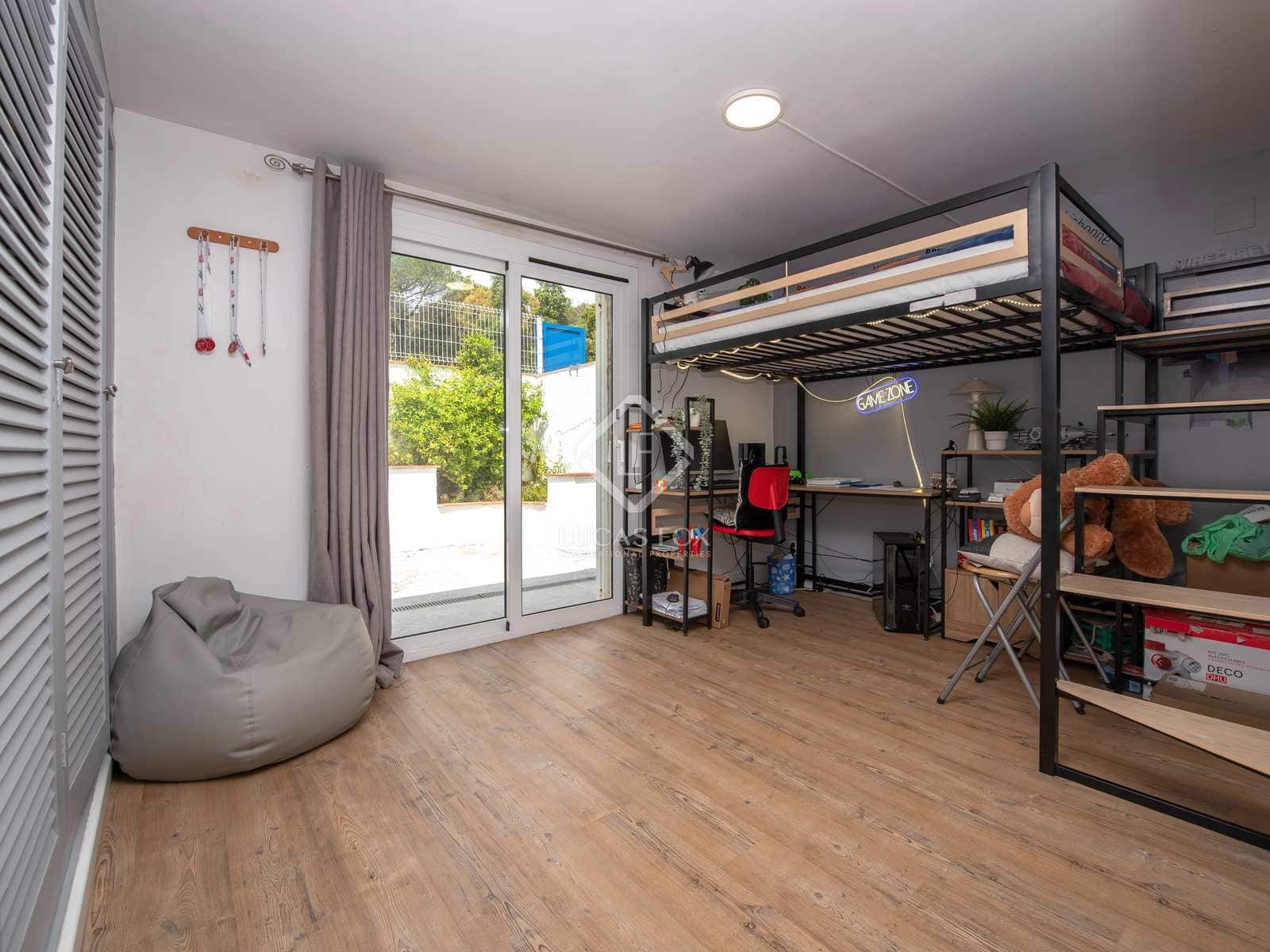 9 soverom Villa til salgs i Santa Cristina d'Aro med svømmebasseng garasje - € 1 600 000 (Ref: 8334395)