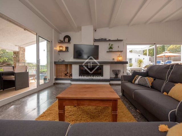 9 soverom Villa til salgs i Santa Cristina d'Aro med svømmebasseng garasje - € 1 600 000 (Ref: 8334395)