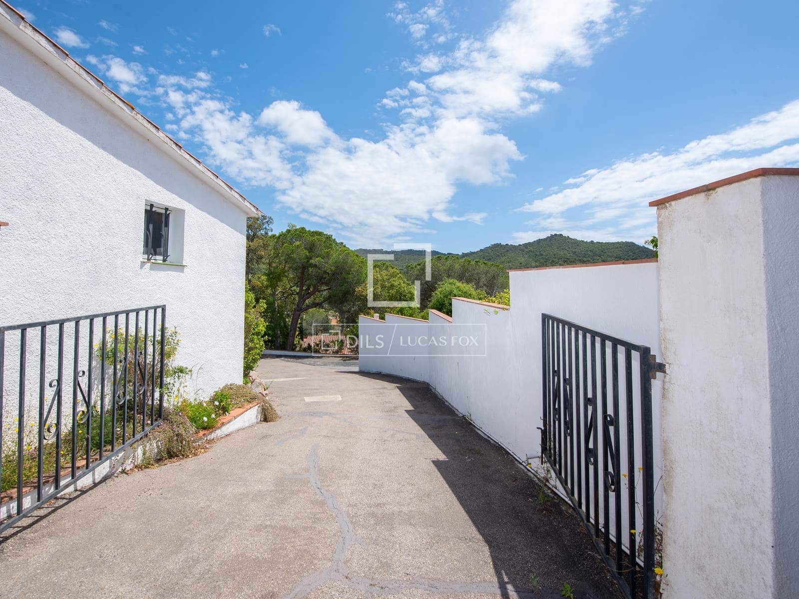 9 soverom Villa til salgs i Santa Cristina d'Aro med svømmebasseng garasje - € 1 600 000 (Ref: 8334395)