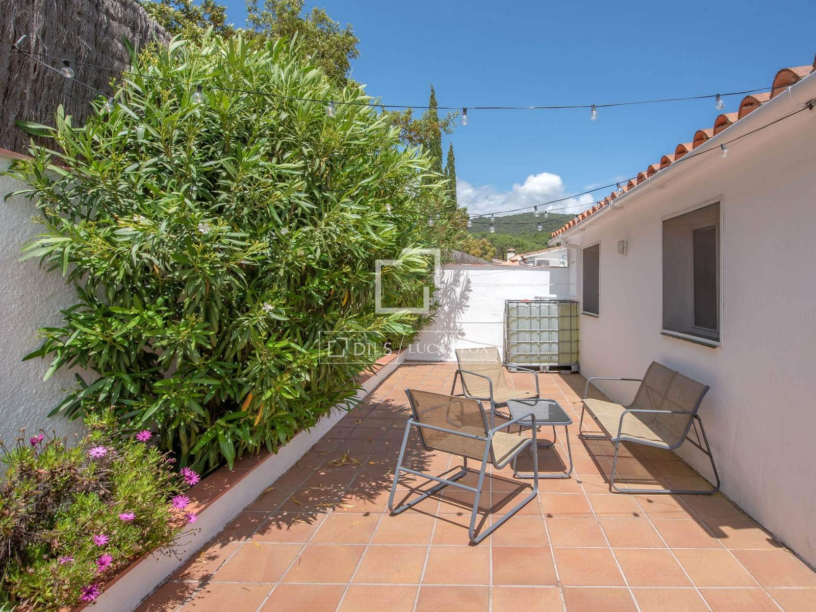 9 soverom Villa til salgs i Santa Cristina d'Aro med svømmebasseng garasje - € 1 600 000 (Ref: 8334395)