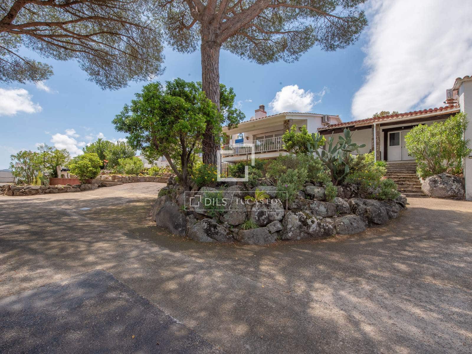 9 soverom Villa til salgs i Santa Cristina d'Aro med svømmebasseng garasje - € 1 600 000 (Ref: 8334395)
