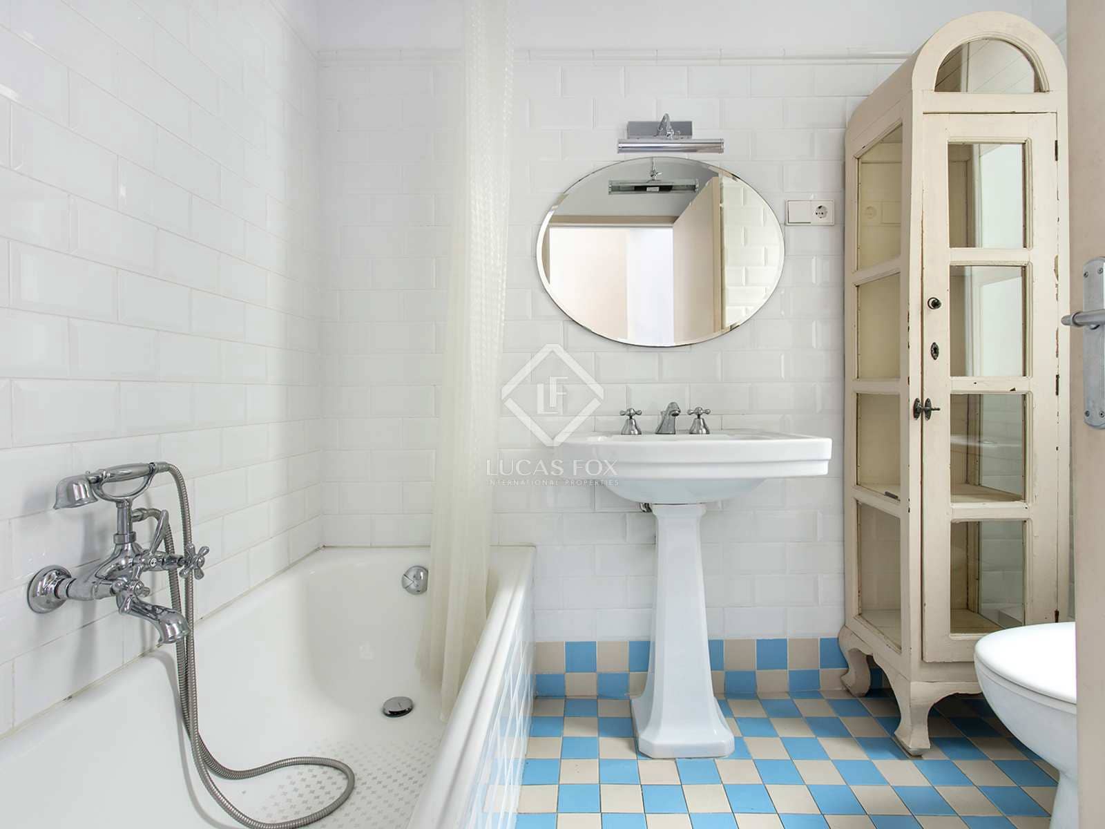 3 bedroom Apartment for rent in Barcelona city - € 2,800 (Ref: 8335501)