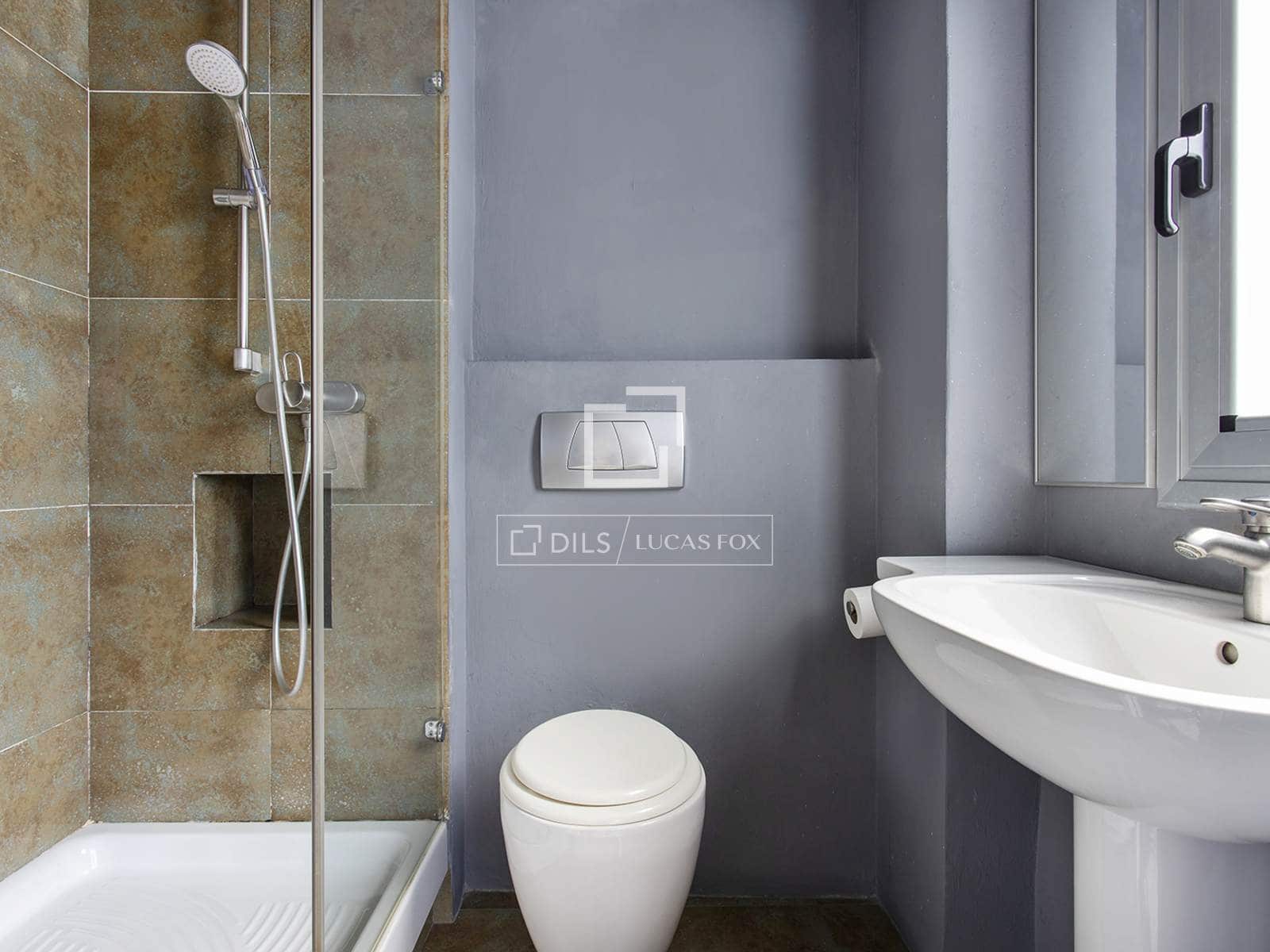 3 bedroom Apartment for rent in Barcelona city - € 2,800 (Ref: 8335501)