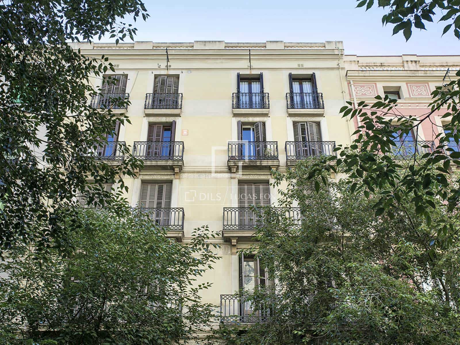 3 bedroom Apartment for rent in Barcelona city - € 2,800 (Ref: 8335501)