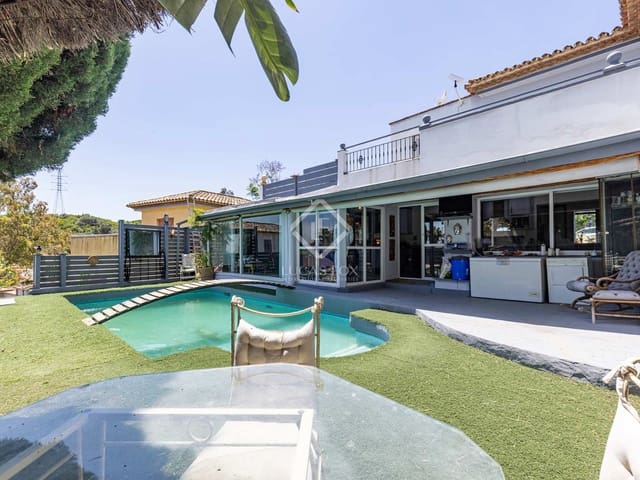 5 chambre Villa/Maison à vendre à Estepona avec piscine garage - 730 000 € (Ref: 8337164)