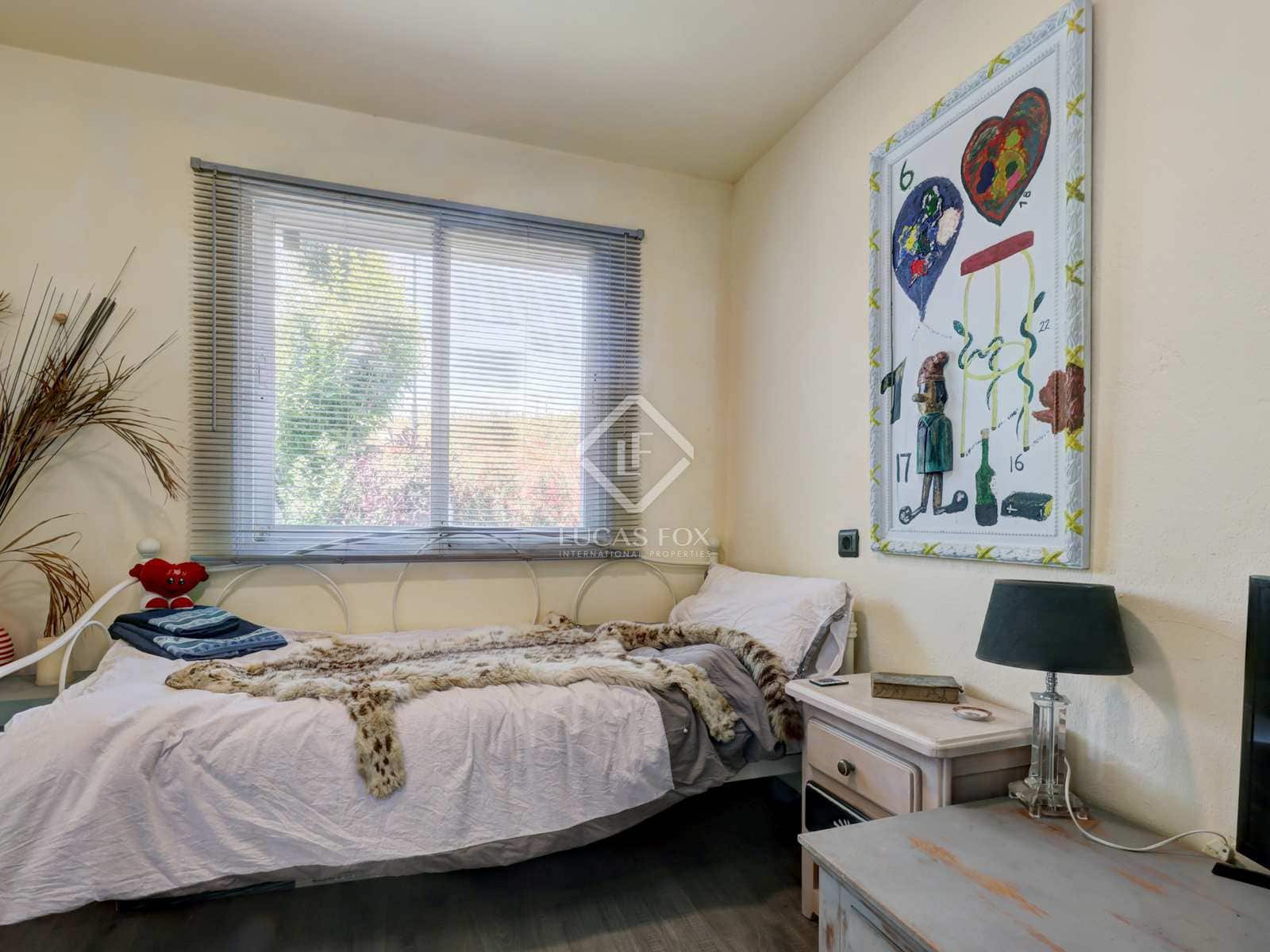 5 bedroom Villa for sale in Estepona with pool garage - € 730,000 (Ref: 8337164)