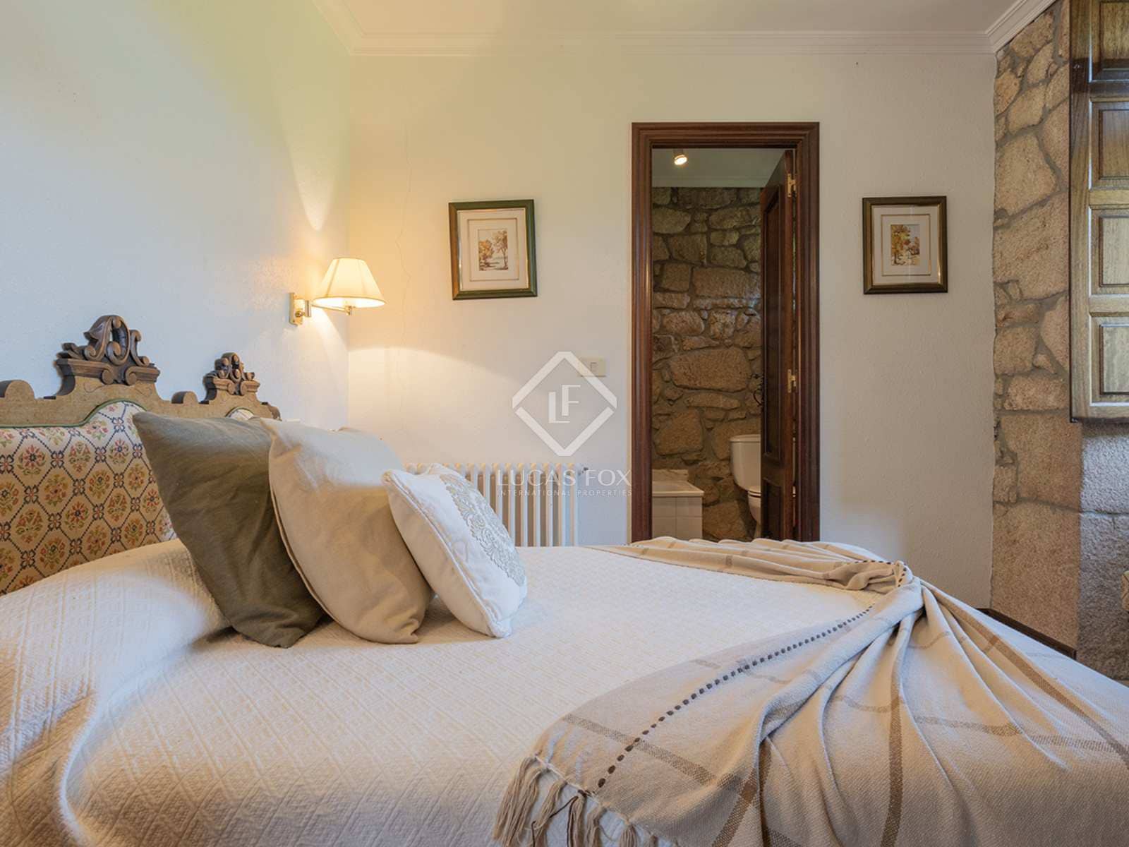 6 slaapkamer Villa te koop in Morana met garage - € 690.000 (Ref: 8340307)