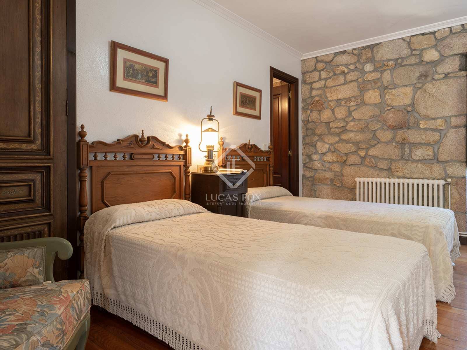 6 slaapkamer Villa te koop in Morana met garage - € 690.000 (Ref: 8340307)