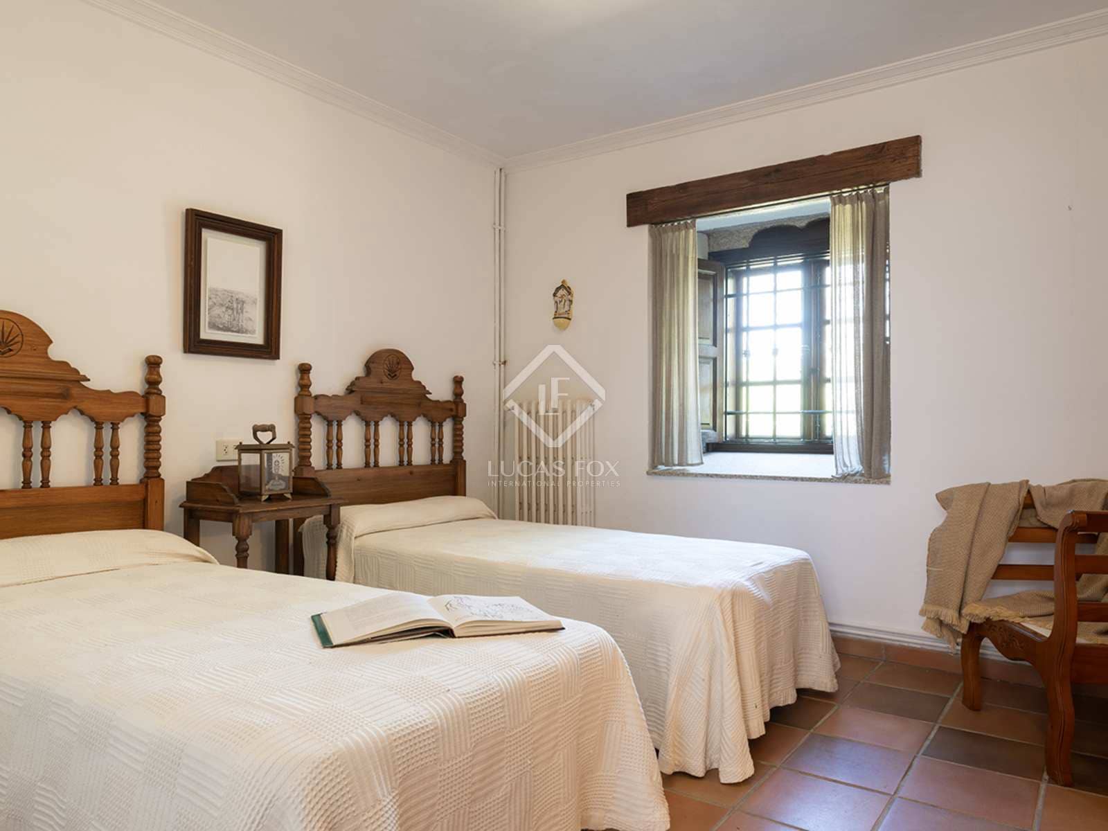 6 slaapkamer Villa te koop in Morana met garage - € 690.000 (Ref: 8340307)