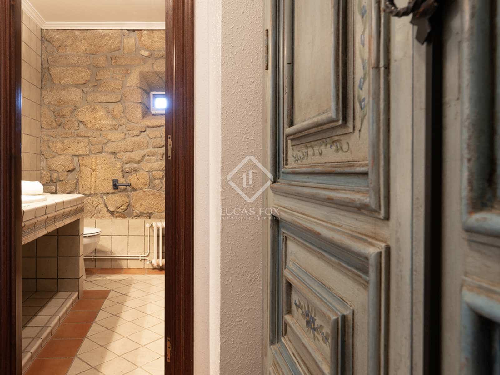 6 slaapkamer Villa te koop in Morana met garage - € 690.000 (Ref: 8340307)