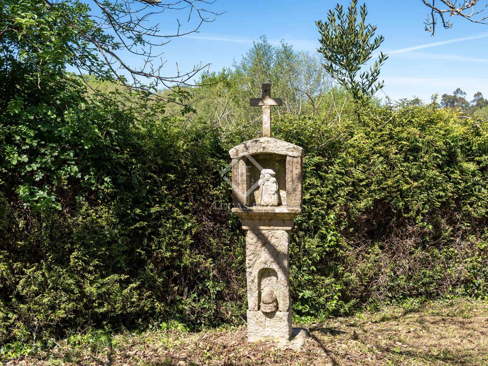 6 slaapkamer Villa te koop in Morana met garage - € 690.000 (Ref: 8340307)