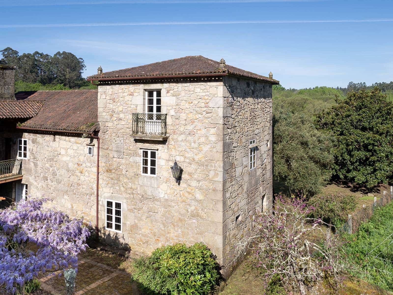 6 slaapkamer Villa te koop in Morana met garage - € 690.000 (Ref: 8340307)