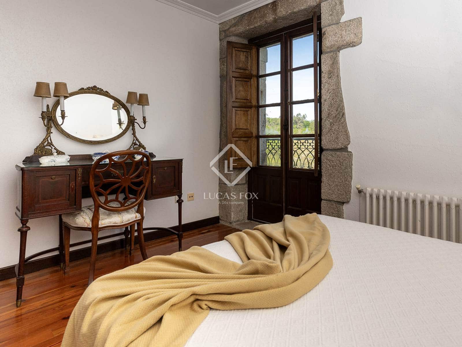 6 slaapkamer Villa te koop in Morana met garage - € 690.000 (Ref: 8340307)