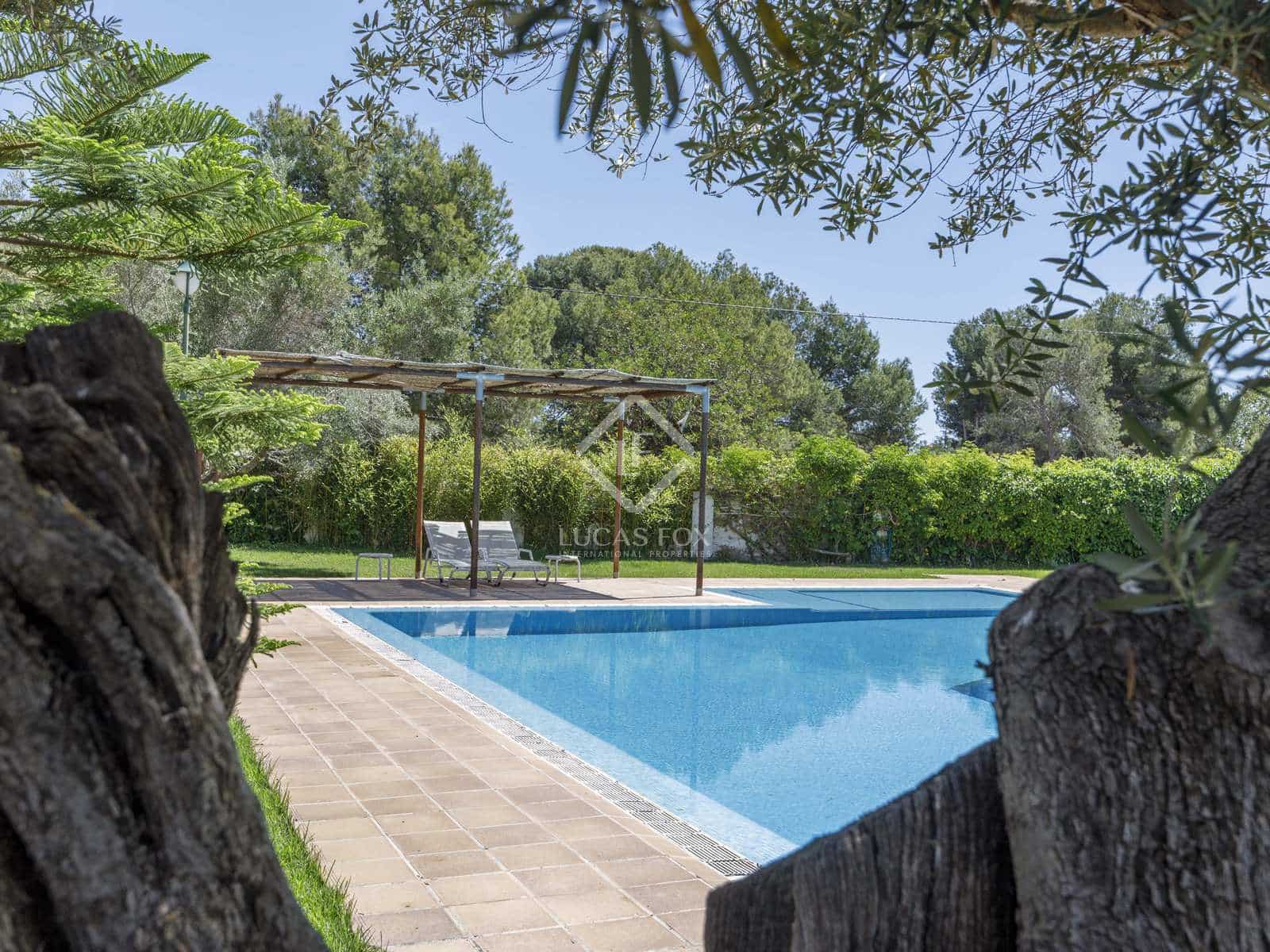 5 soveværelse Finca/Landehus til salg i Betera med swimmingpool garage - € 1.500.000 (Ref: 8341826)