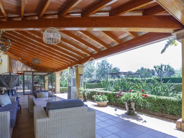 5 bedroom Finca/Country House for sale in Bétera with pool garage - € 1,500,000 (Ref: 8341826)